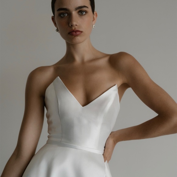 Hera Couture Scarlett V1 (still listed on designer website) - Picture 7 of 7